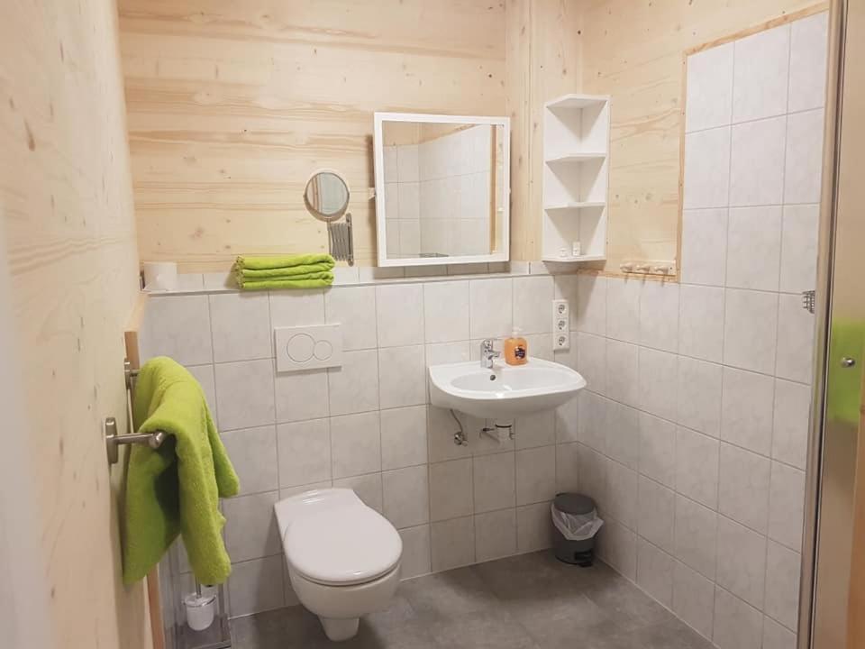 Gaestehaus Am Hahnenkamm Reutte Kültér fotó
