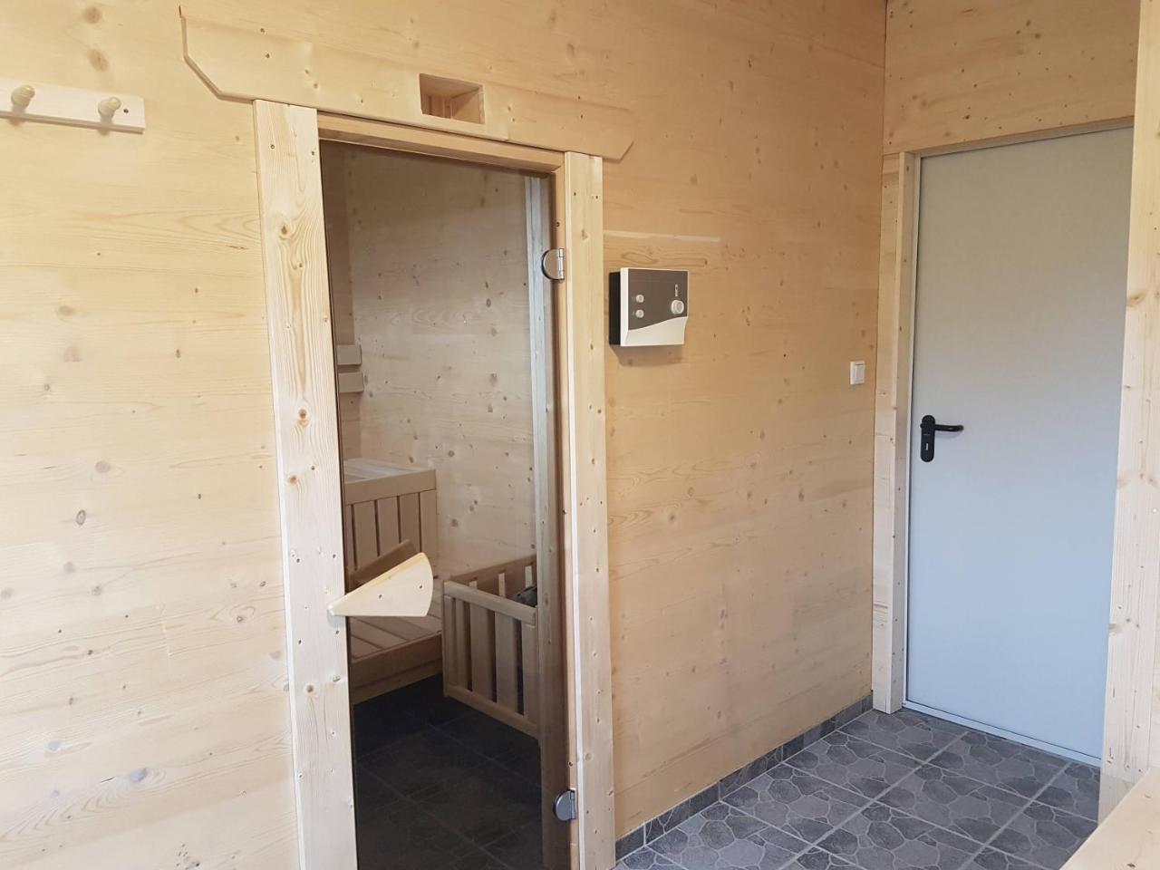 Gaestehaus Am Hahnenkamm Reutte Kültér fotó
