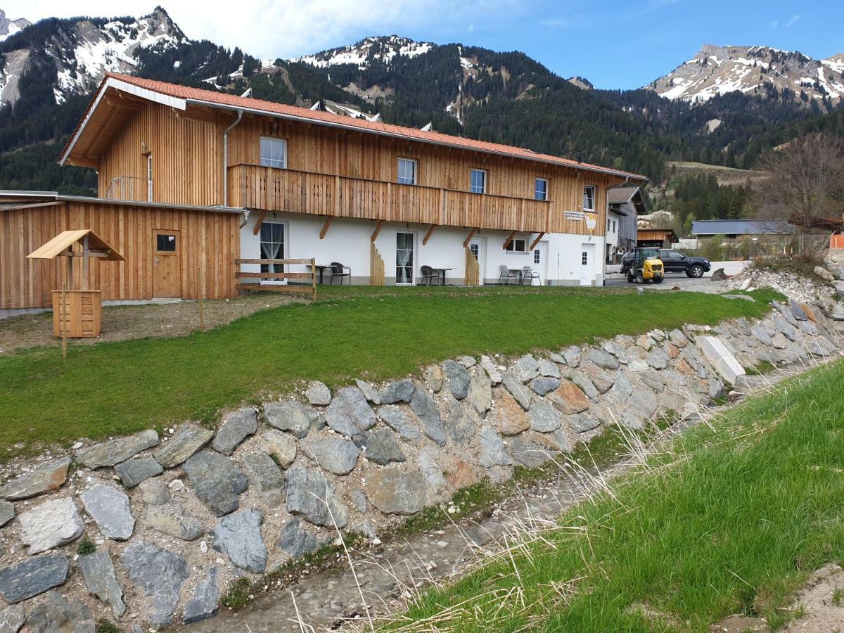 Gaestehaus Am Hahnenkamm Reutte Kültér fotó